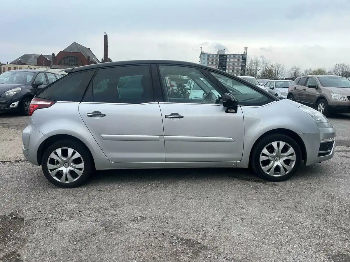 2012-citroen-c4-picasso-16e-hdi-platinum-big-5