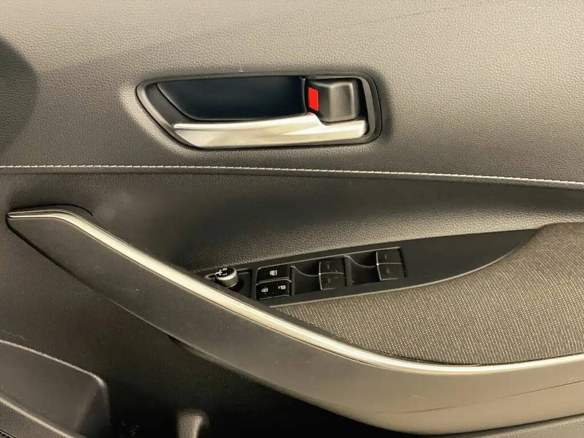 2023-suzuki-swace-18-motion-big-14