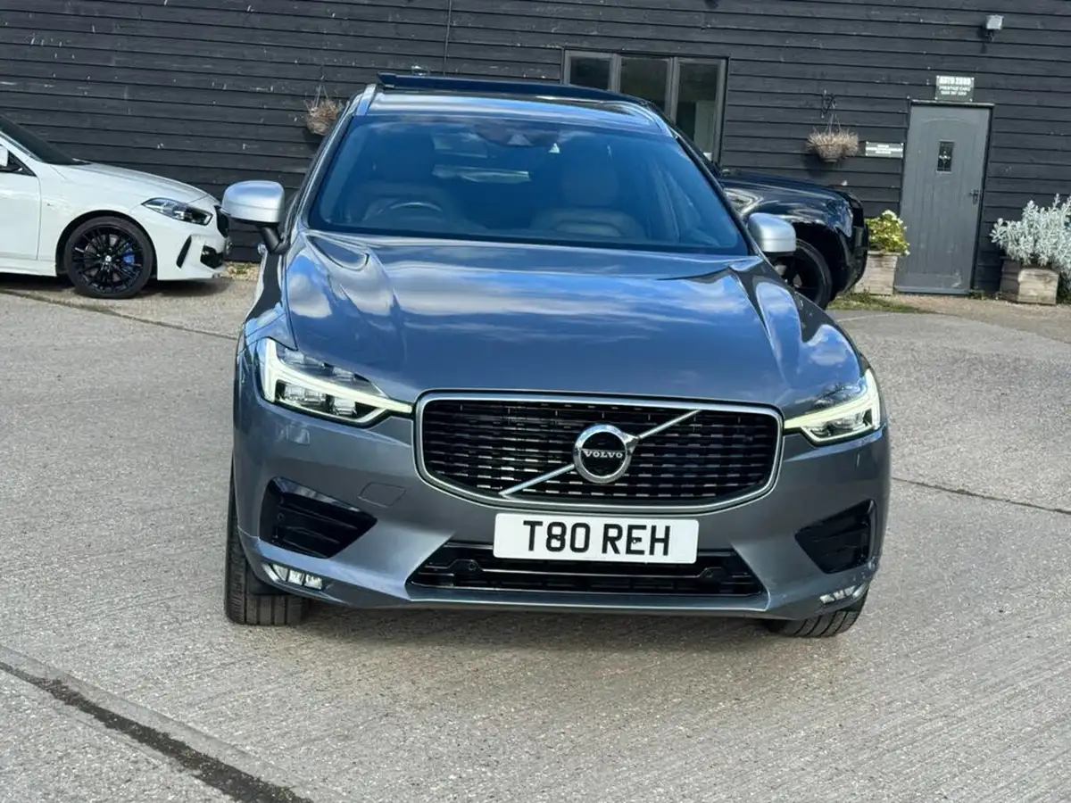 2018-volvo-xc60-20td-d4-r-design-4x4-geartronic-big-18