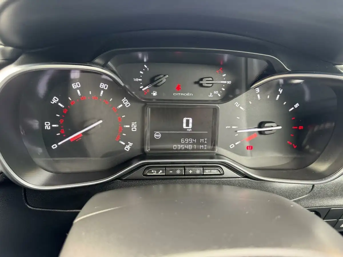 2017-citroen-c3-12-puretech-flair-82ps-big-33