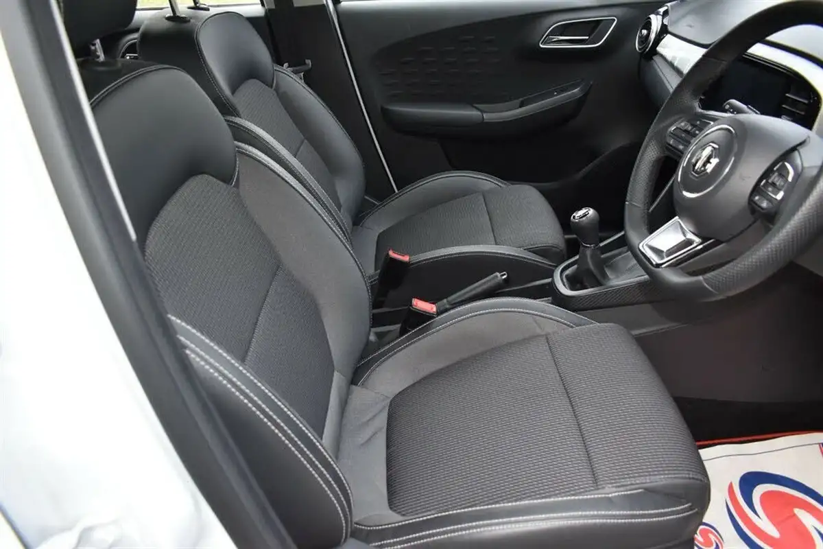 2024-mg-mg3-15-vti-tech-exclusive-nav-big-12