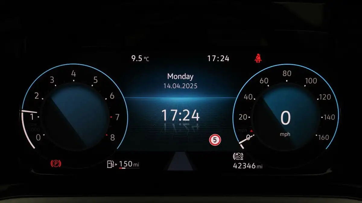2021-volkswagen-golf-15-tsi-life-130ps-hatchback-big-9