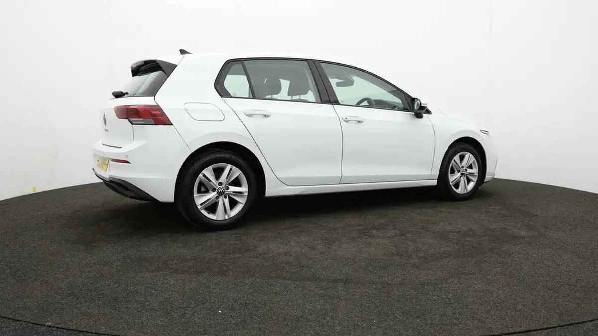 2021-volkswagen-golf-15-tsi-life-130ps-hatchback-big-26