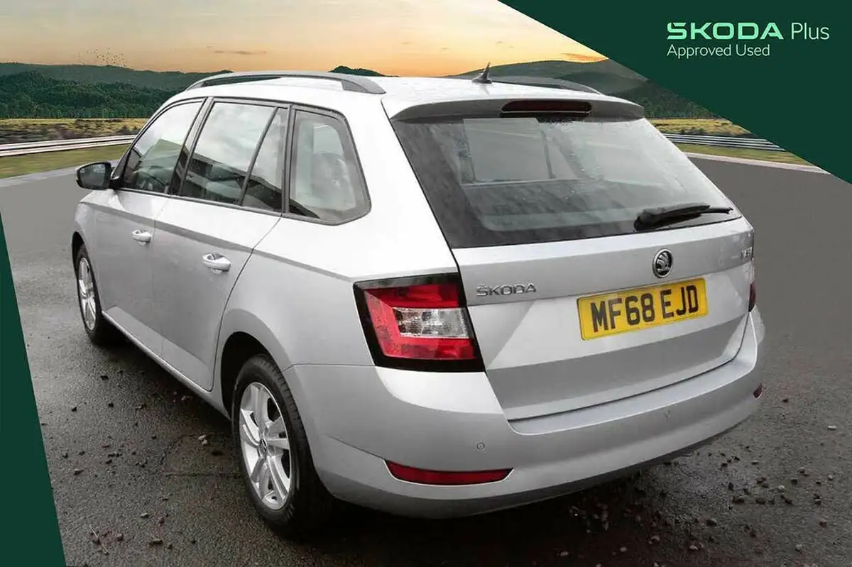 2018-skoda-fabia-10-tsi-se-109ps-estate-dsg-big-2