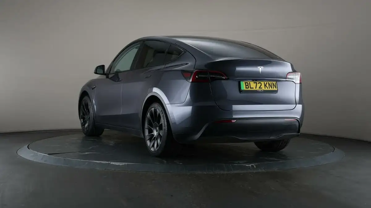 2022-tesla-model-y-e-rwd-big-59