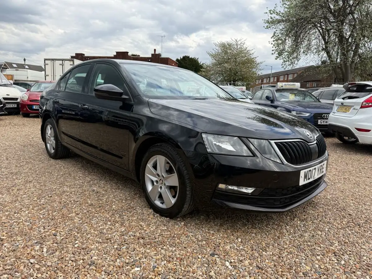 2017-skoda-octavia-16tdi-se-115ps-hatchback-1596cc-dsg-big-13