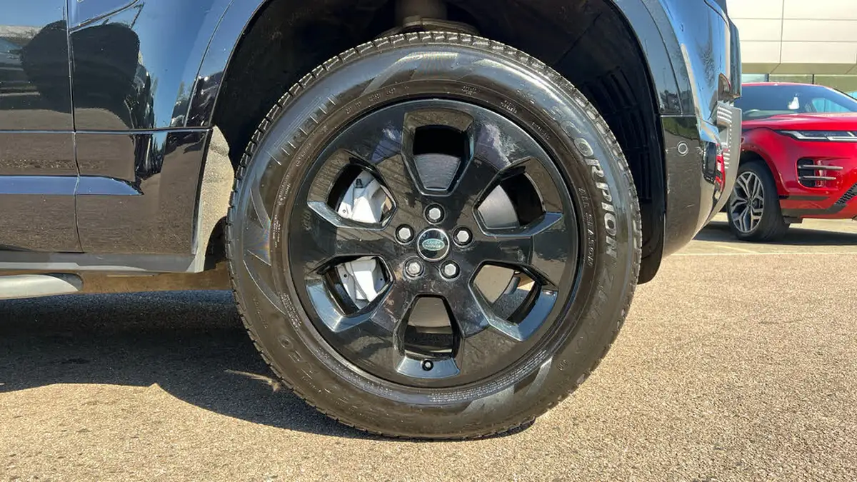 2022-land-rover-110-defender-20-p400e-x-dynamic-hse-big-7