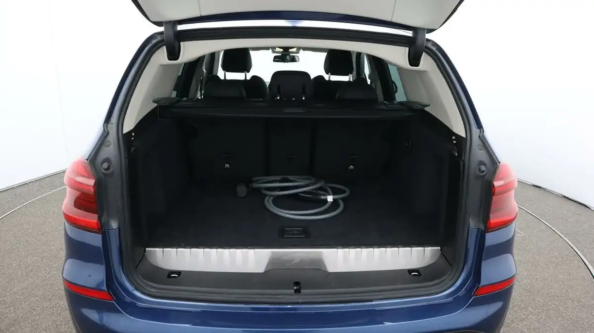 2021-bmw-x3-20-xdrive-30e-xline-big-17