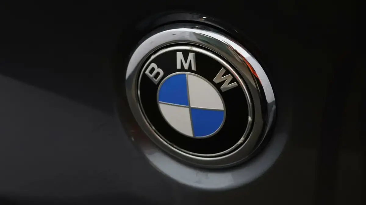 2018-bmw-1-series-15-118i-sport-3d-big-20
