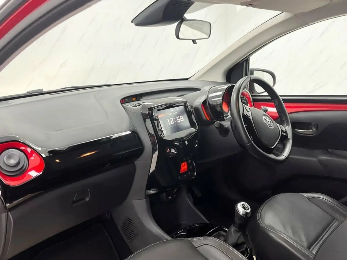 2021-toyota-aygo-10-vvt-i-x-clusiv-big-14
