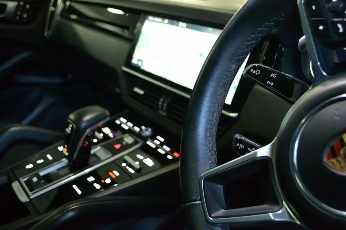 2020-porsche-cayenne-30-v6-s-big-48