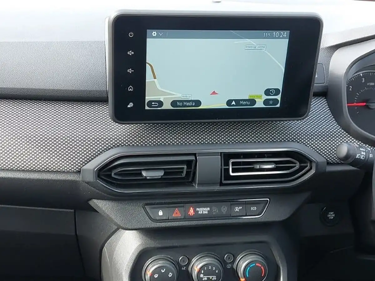 2022-dacia-sandero-10-tce-comfort-90bhp-big-10