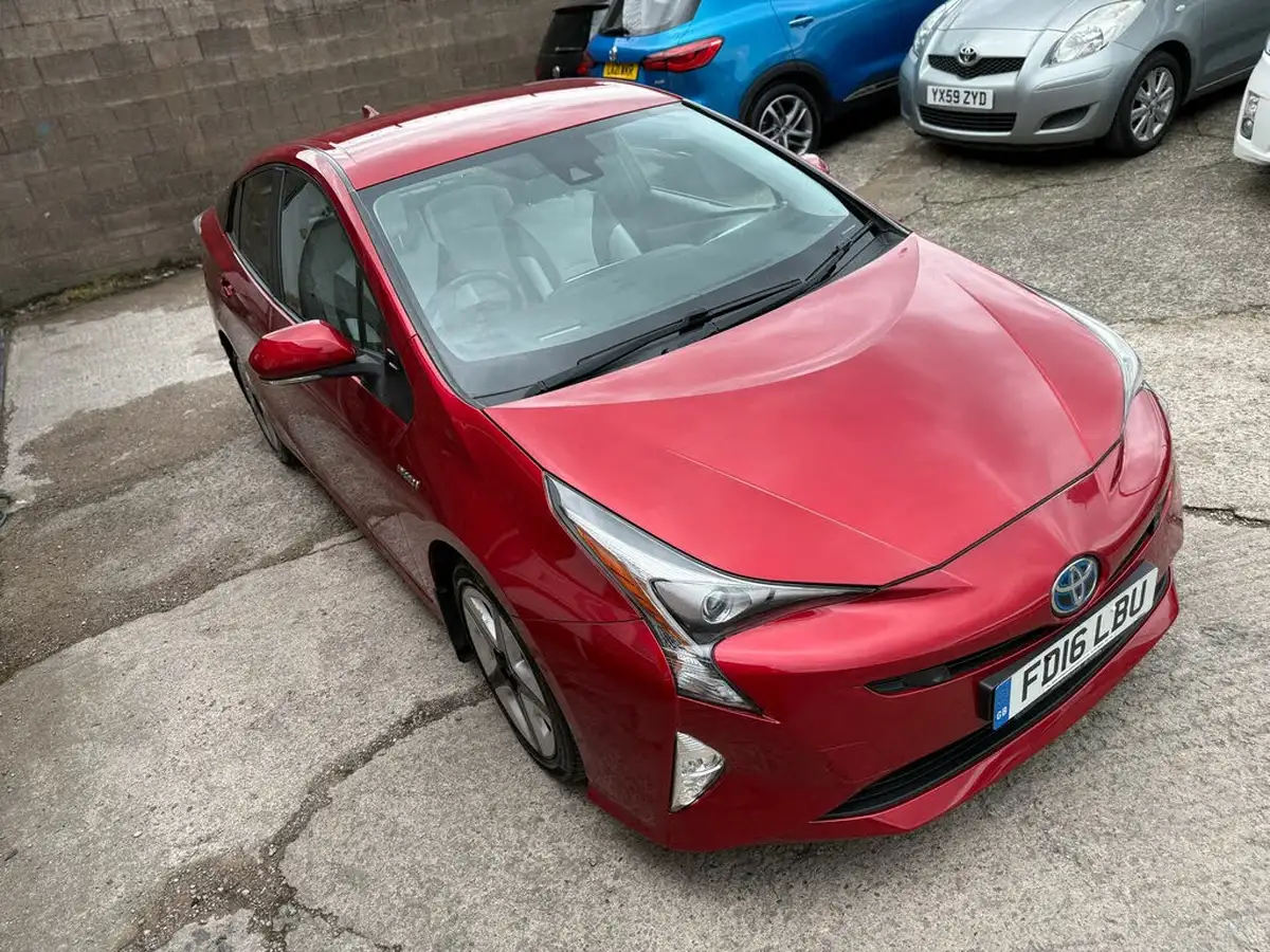 2016-toyota-prius-18-vvt-i-excel-big-52
