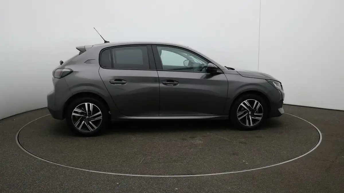 2023-peugeot-208-12-puretech-allure-premium-100ps-big-7