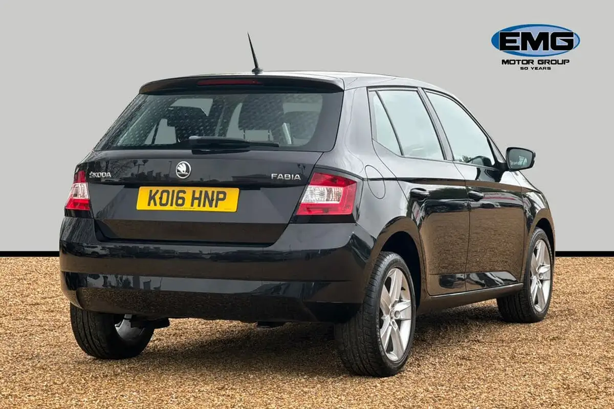 2016-skoda-fabia-12-tsi-se-l-109ps-hatchback-big-5