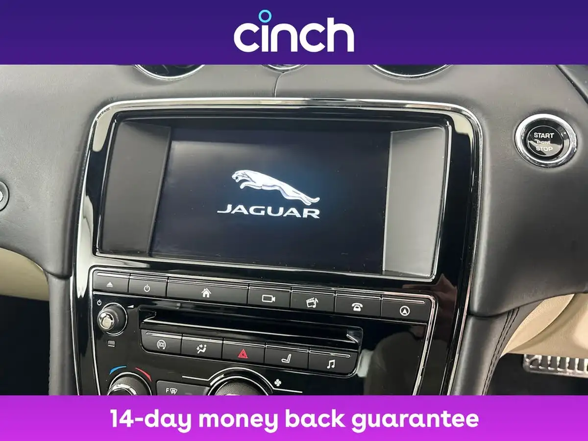2018-jaguar-xj-series-30-xj-r-sport-big-11