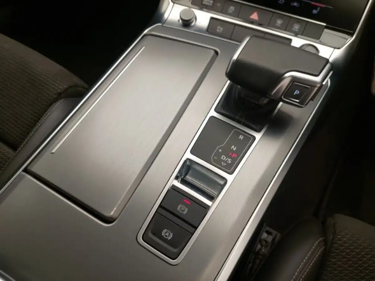 2020-audi-a6-saloon-20-50-tfsi-e-s-line-big-15