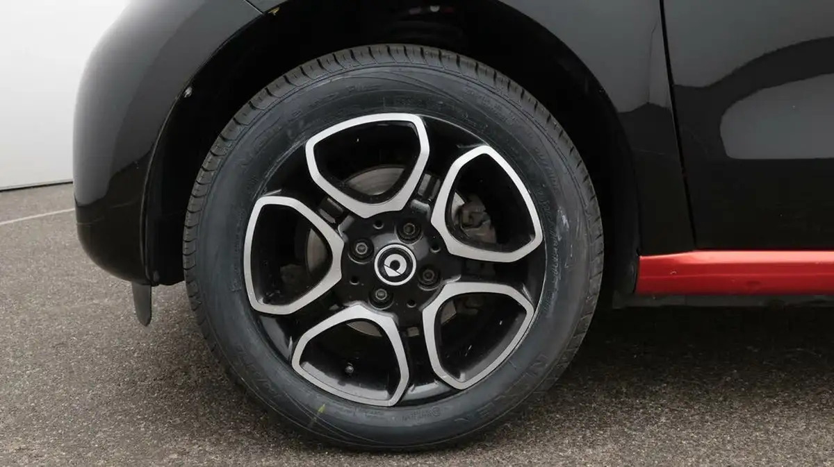 2018-smart-forfour-09-prime-premium-twinamic-big-18
