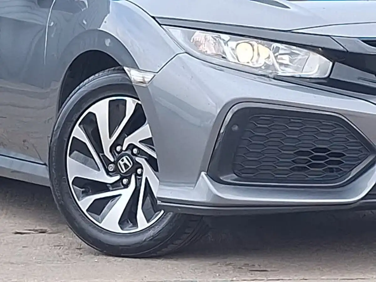 2018-honda-civic-10-vtec-turbo-se-129ps-hatchback-5d-cvt-big-8