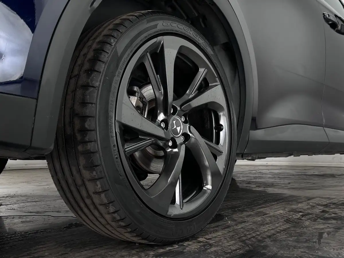 2019-ds-ds-7-crossback-16-puretech-ultra-prestige-ss-big-1