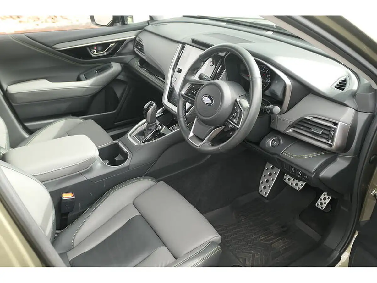 2022-subaru-outback-25i-field-big-12