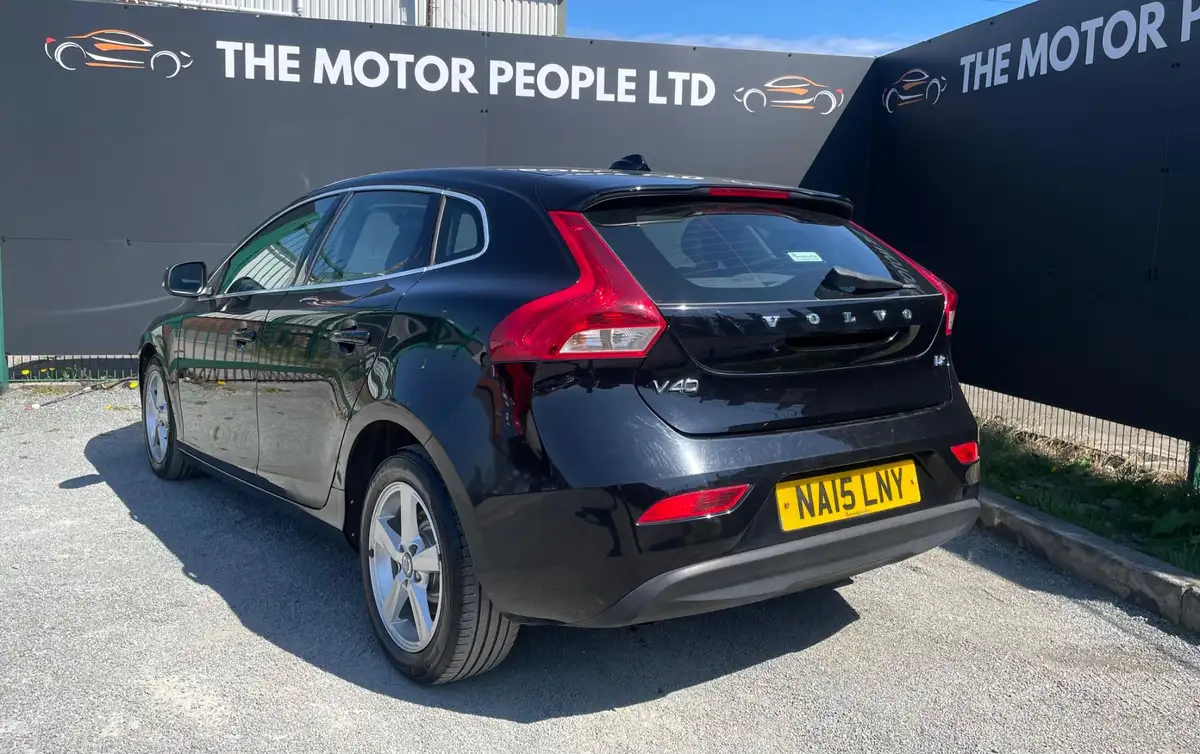 2015-volvo-v40-20td-d2-se-big-5