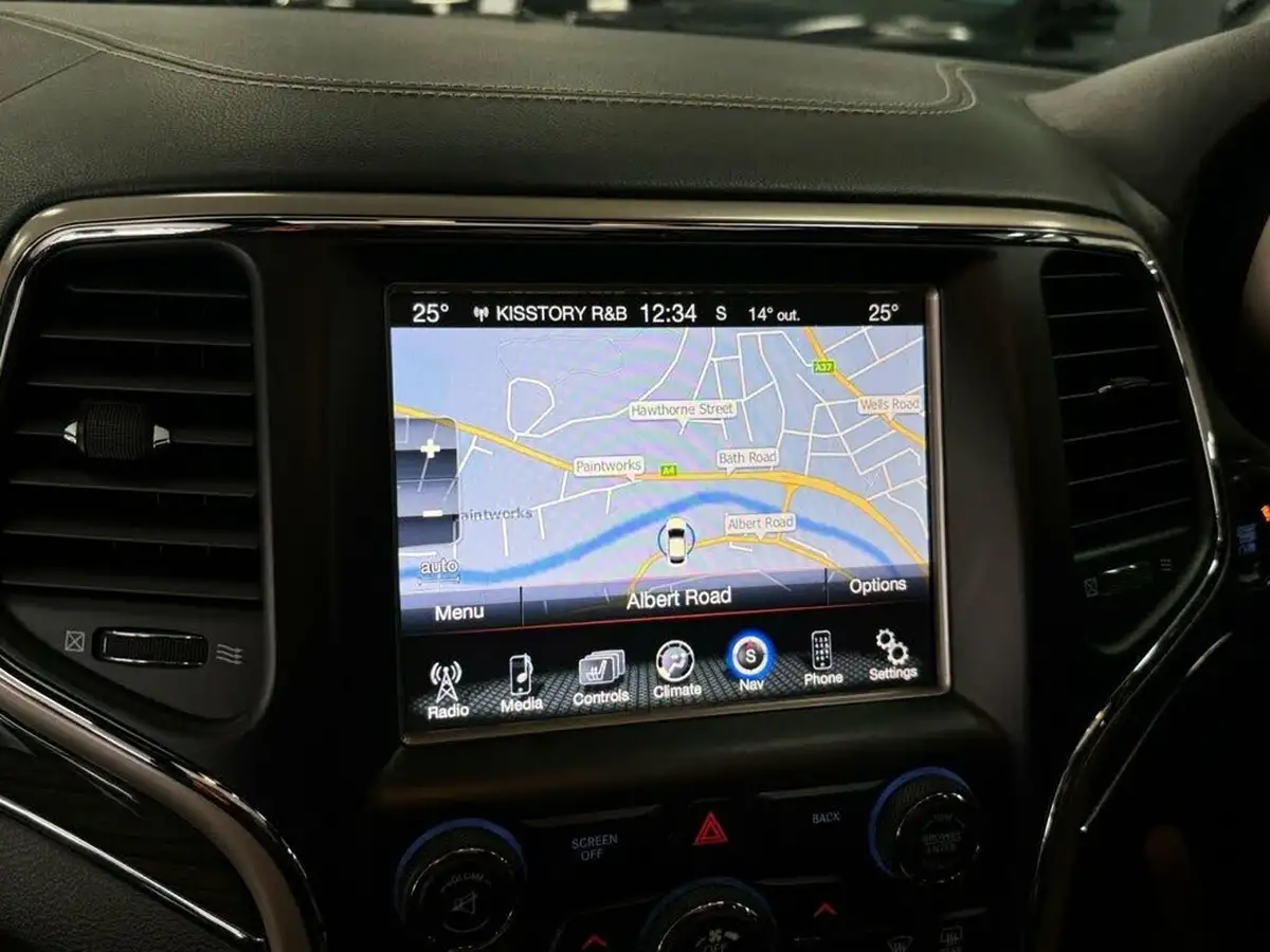 2015-jeep-grand-cherokee-30crd-overland-big-56