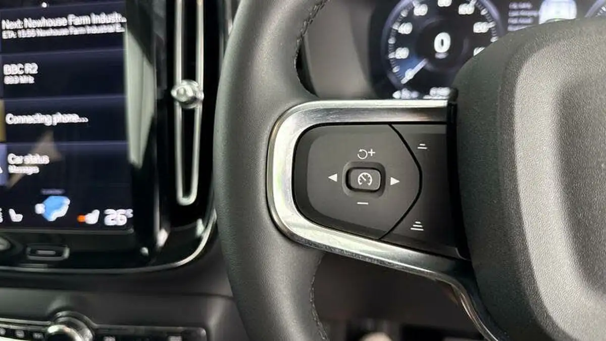 2021-volvo-xc40-15-t3-inscription-pro-161bhp-auto-big-23
