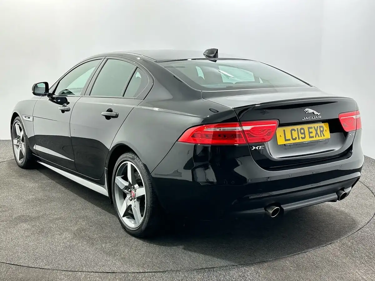 2019-jaguar-xe-20i-r-sport-200ps-big-5