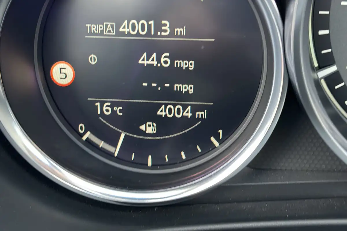 2023-mazda-mx-5-15-kizuna-big-13