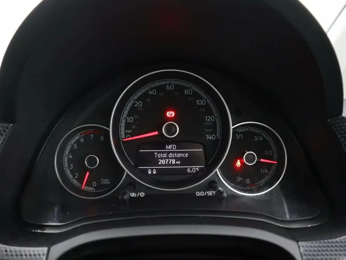2019-volkswagen-up-10-move-up-ss-5d-big-16