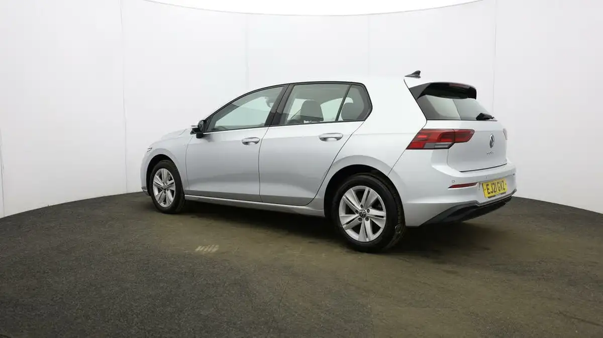 2021-volkswagen-golf-10-etsi-life-hatchback-big-56