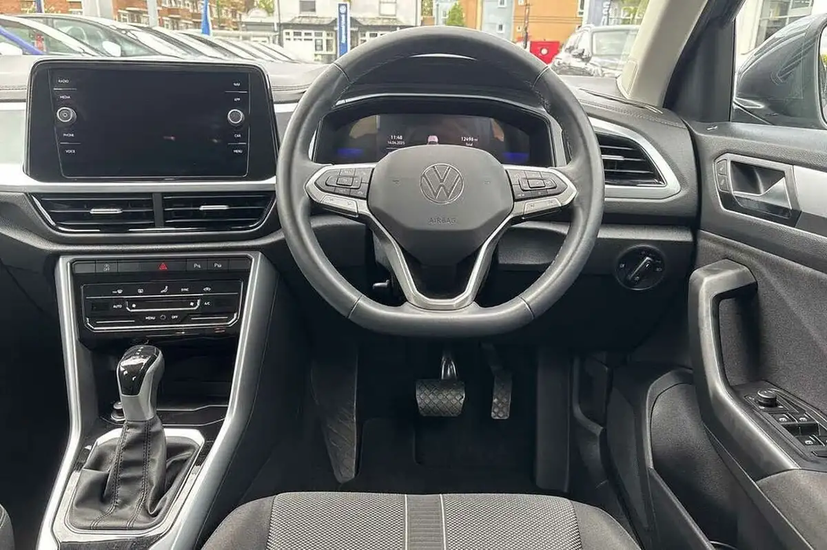 2023-volkswagen-t-roc-15-tsi-life-dsg-big-12