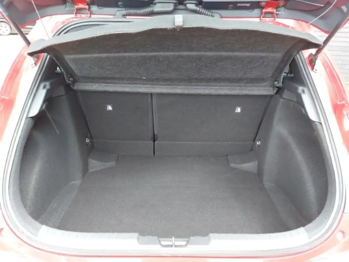 2019-toyota-corolla-18-vvt-i-design-trk-hatchback-5d-big-7