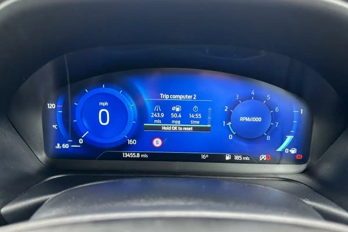 2022-ford-fiesta-10t-titanium-vignale-125ps-hybrid-mhev-big-14