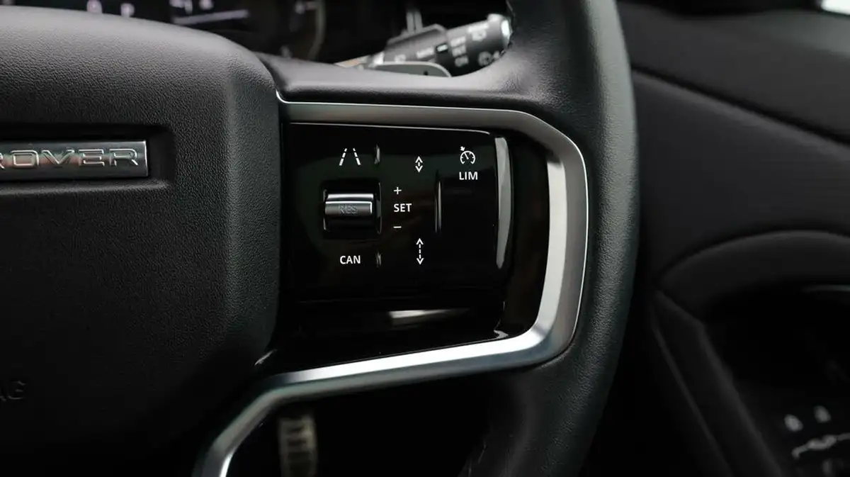 2022-land-rover-range-rover-evoque-20-d200-r-dynamic-s-big-26