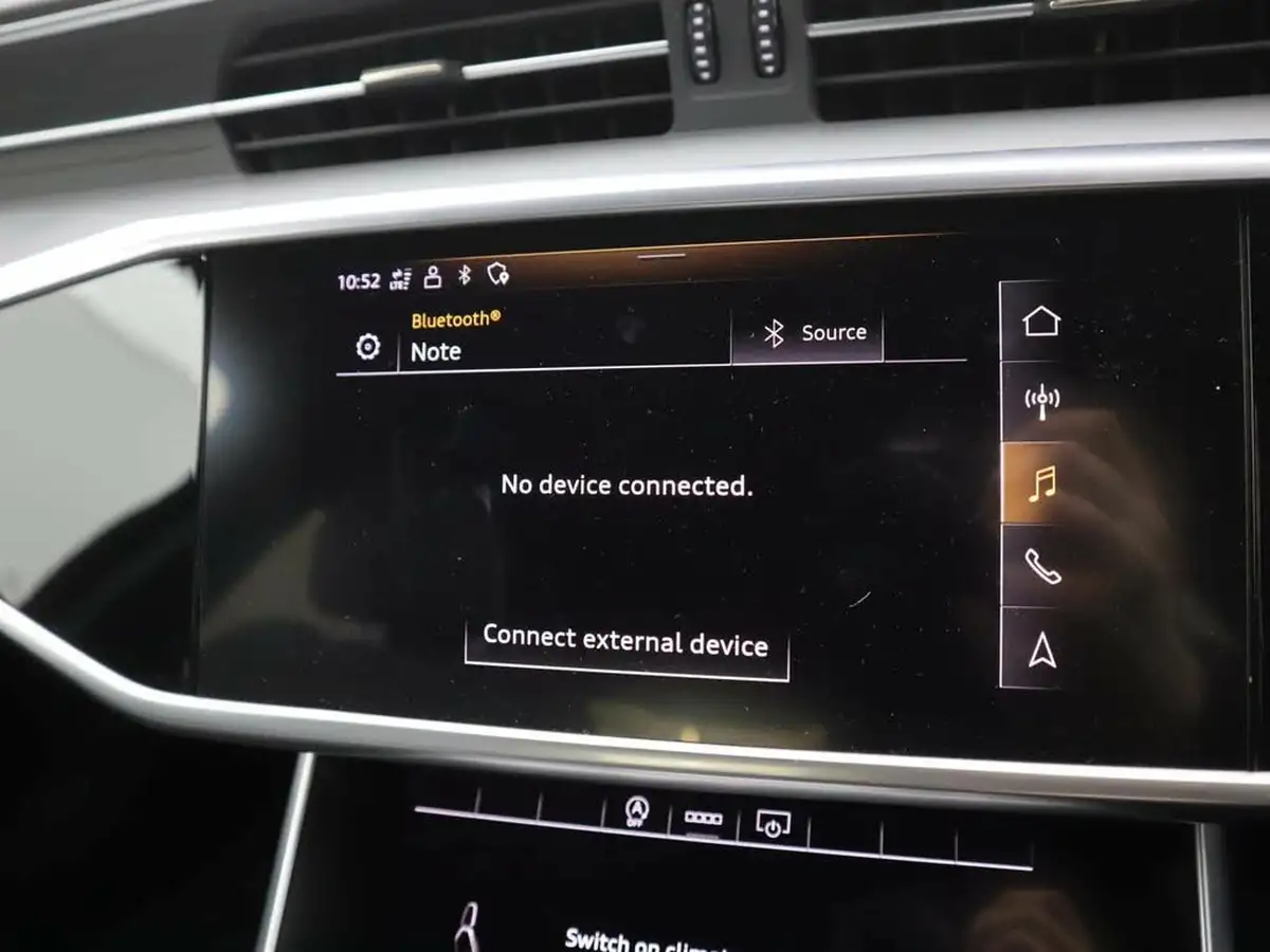 2021-audi-a6-saloon-20-40-tfsi-black-edition-big-13