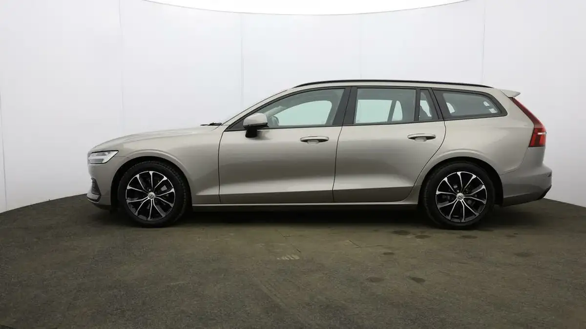 2018-volvo-v60-20td-d3-momentum-geartronic-big-3