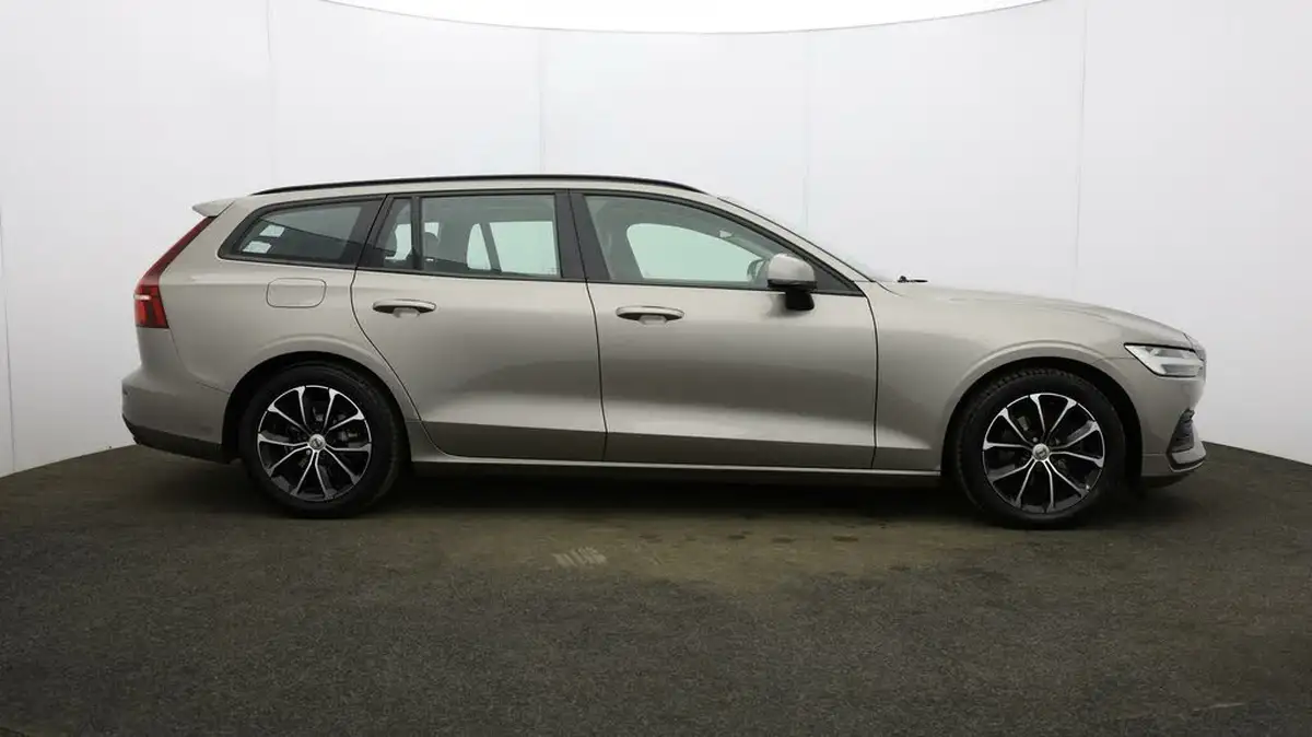 2018-volvo-v60-20td-d3-momentum-geartronic-big-44