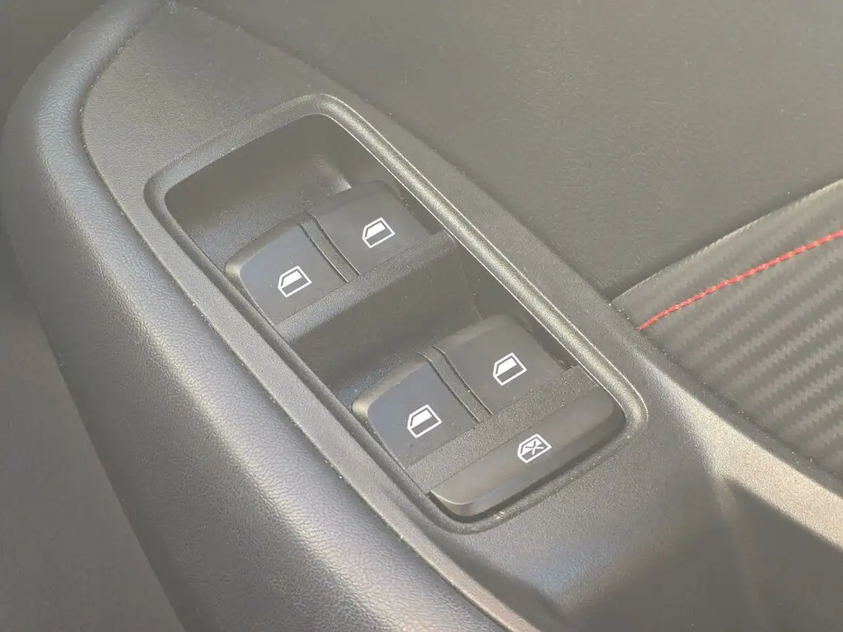 2023-mg-zs-suv-15-vti-tech-exclusive-big-14