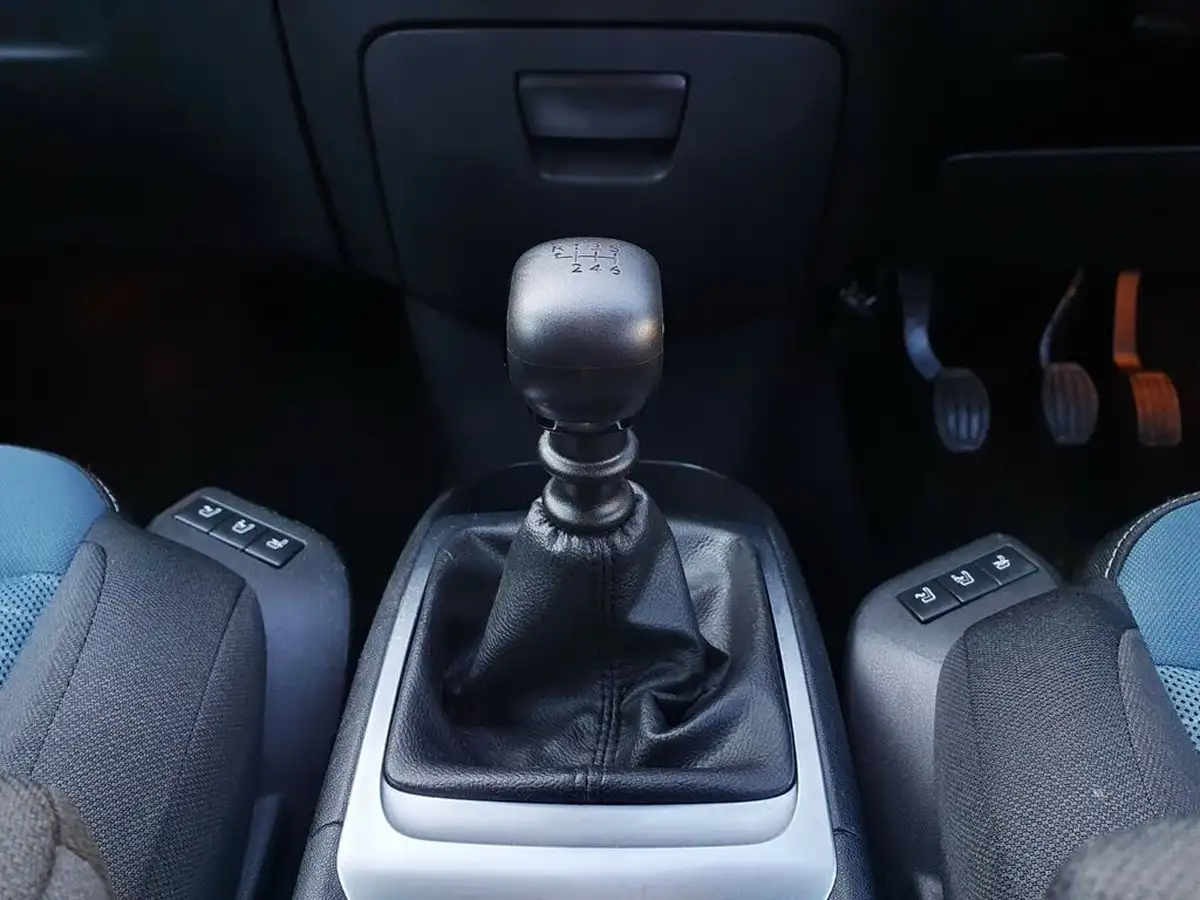 2019-citroen-grand-c4-spacetourer-15bluehdi-feel-big-18