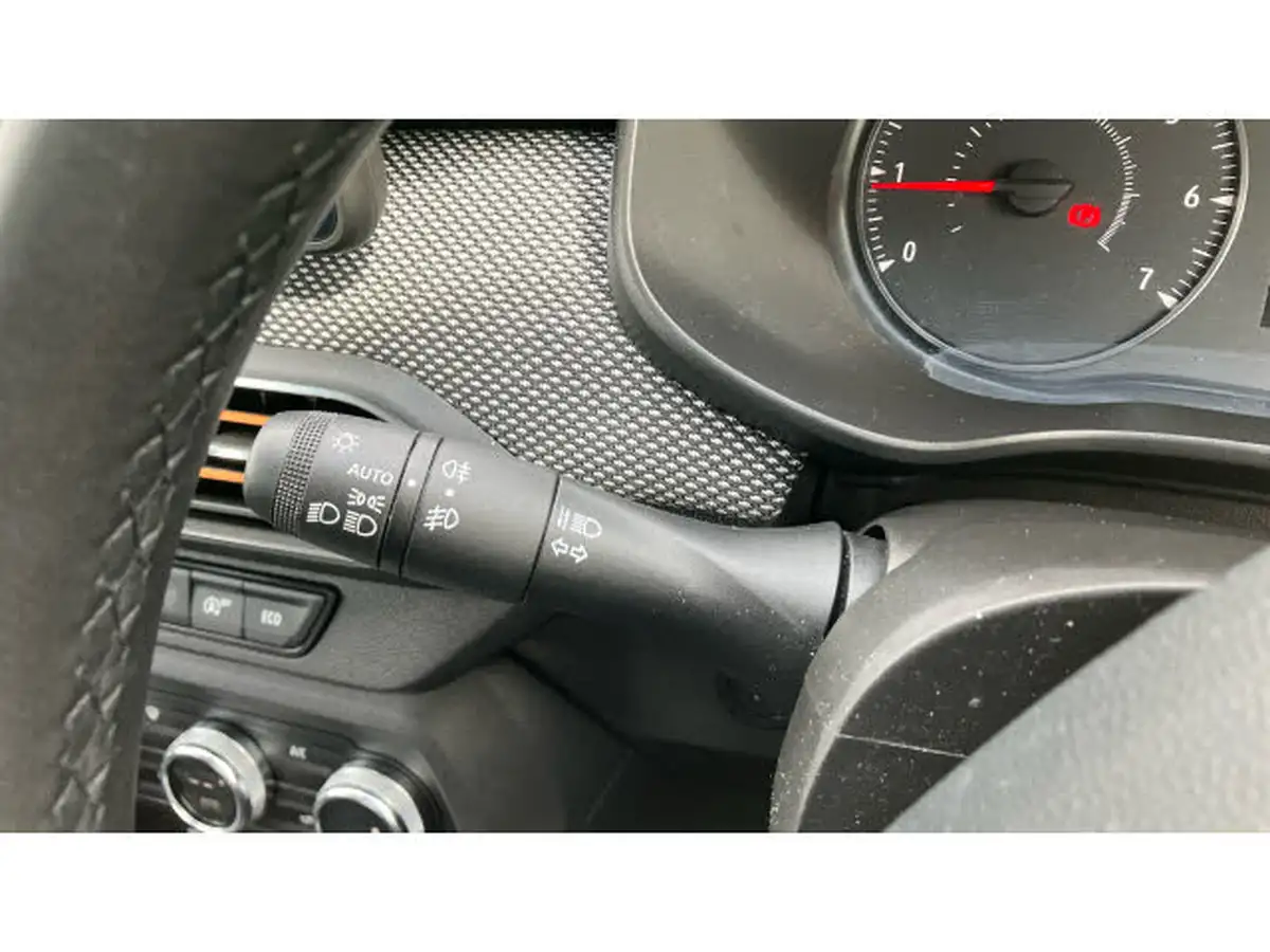 2022-dacia-sandero-stepway-10-tce-prestige-90bhp-big-24