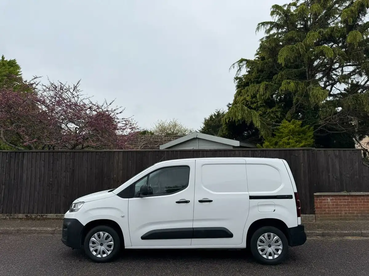 2019-citroen-berlingo-16bluehdi-650-enterprise-big-4