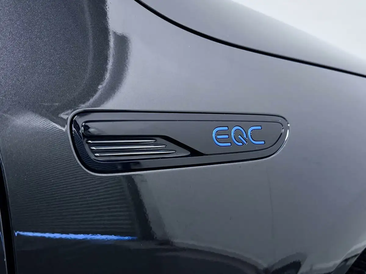 2022-mercedes-benz-eqc-e-eqc-400-amg-line-premium-plus-big-17
