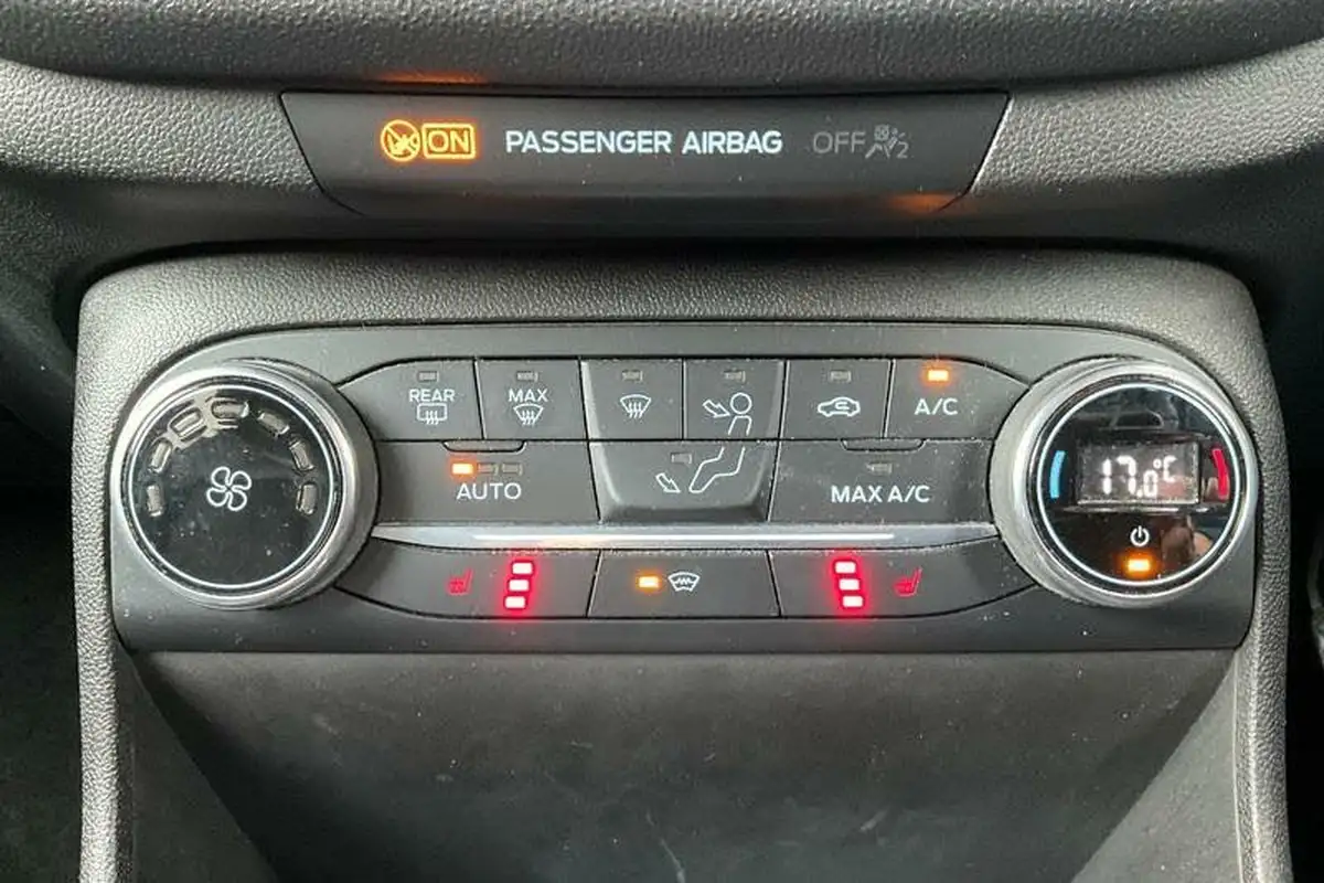 2018-ford-fiesta-10t-active-x-125ps-big-27