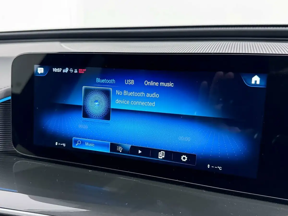 2022-mercedes-benz-eqc-e-eqc-400-amg-line-premium-plus-big-39