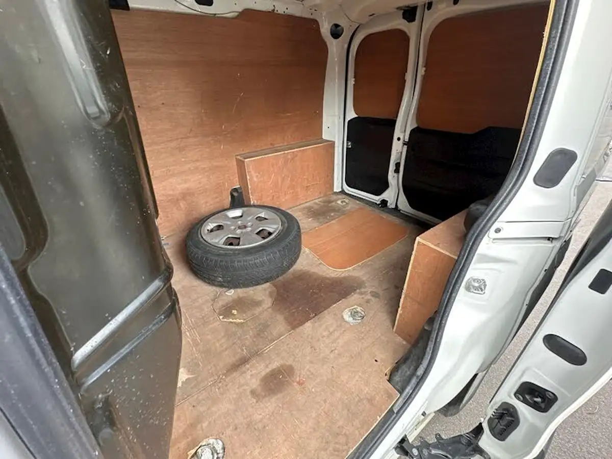 2015-fiat-doblo-cargo-13td-v-l1-panel-van-big-13