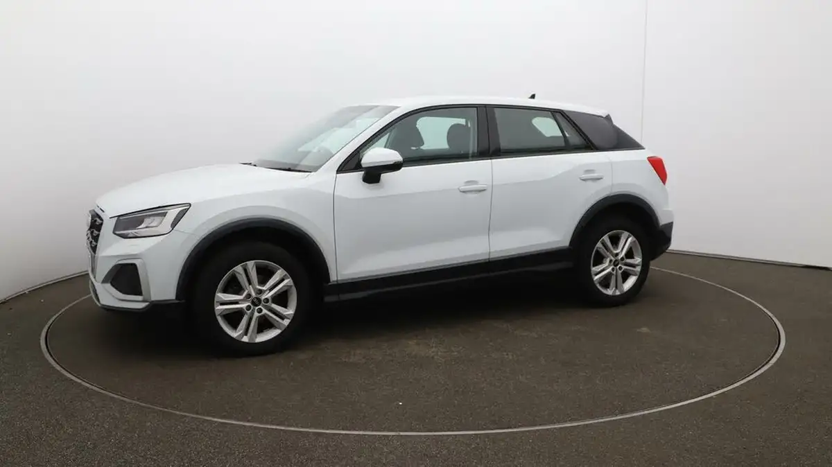 2022-audi-q2-10-30-tfsi-sport-big-58