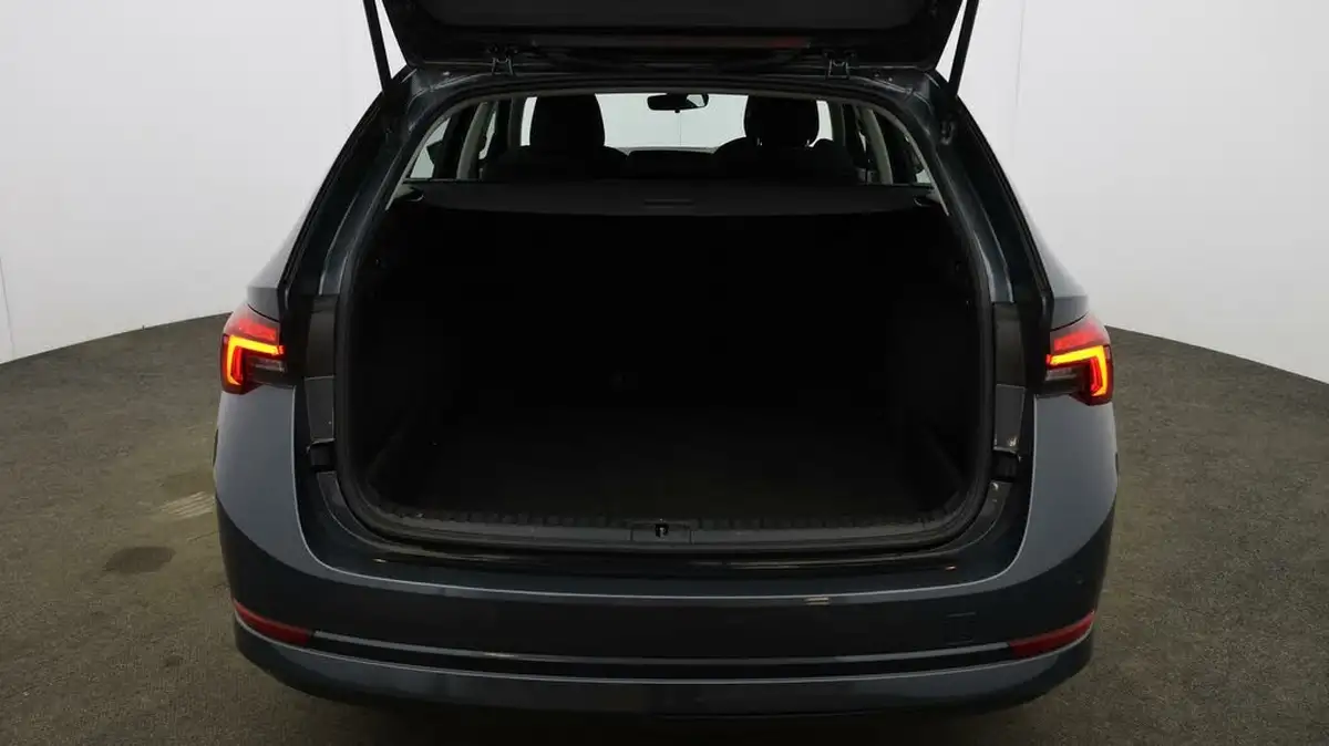 2021-skoda-octavia-15-tsi-se-estate-big-16