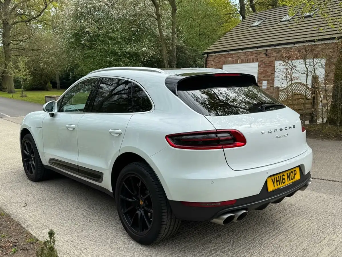 2016-porsche-macan-30td-s-big-5